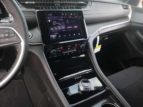 New 2026 Jeep Grand Cherokee Laredo X AWD/4WD image 5