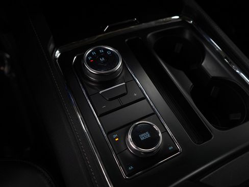 Used 2023 Ford Expedition Max XLT image 24