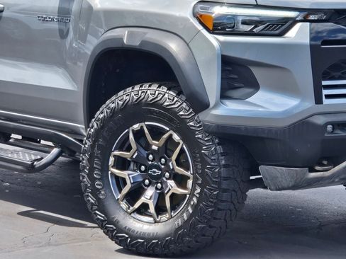 Used 2023 Chevrolet Colorado ZR2 w/ ZR2 Convenience Package III AWD/4WD image 3