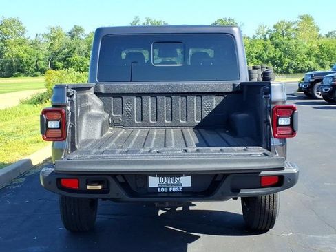 New 2026 Jeep Gladiator Sport AWD/4WD image 18