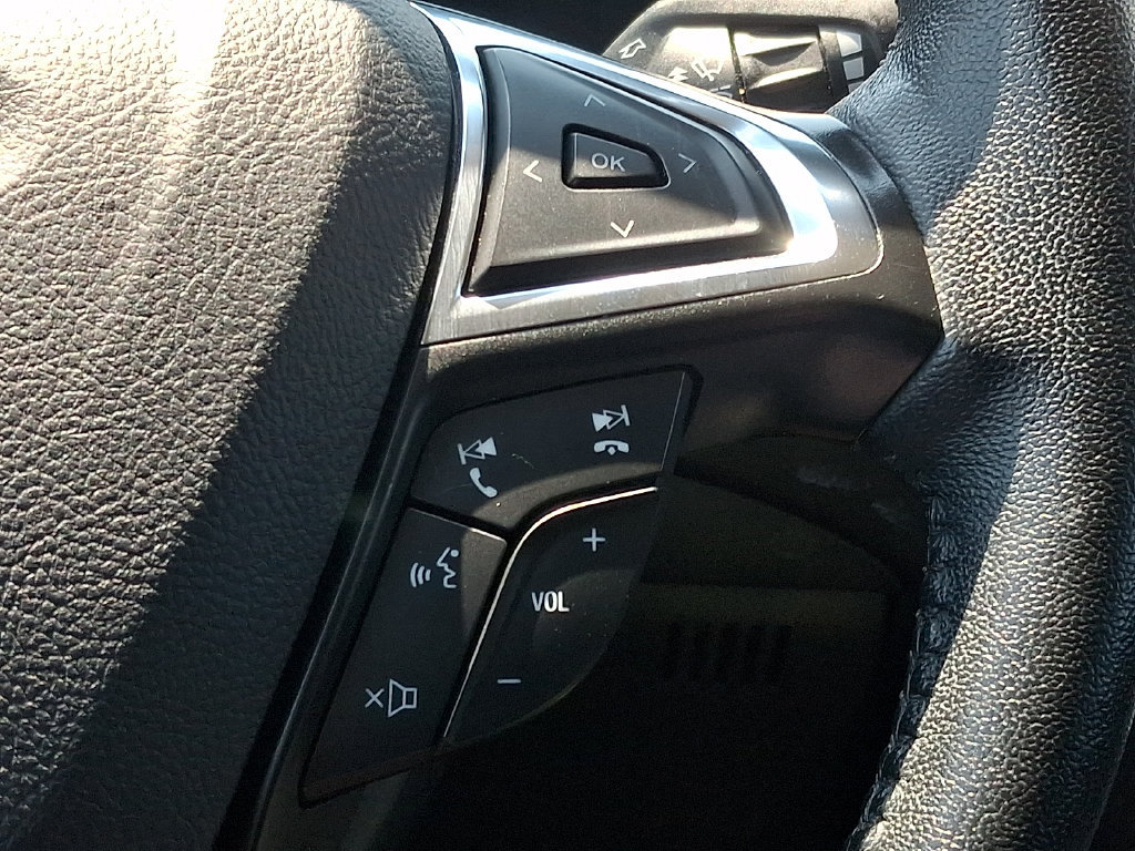 Used 2024 Ford Edge SEL AWD/4WD image 21