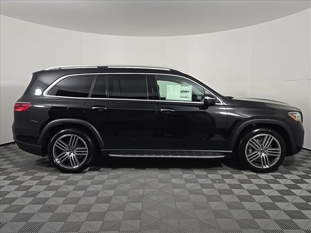 Used 2026 Mercedes-Benz GLS 450 4MATIC image 8