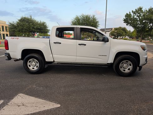 Used 2019 Chevrolet Colorado W/T w/ WT Convenience Package AWD/4WD image 8