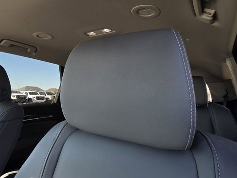 Used 2021 Buick Enclave Essence image 21