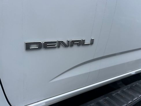 Used 2018 GMC Canyon Denali image 31