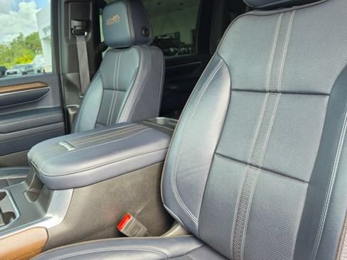 Used 2024 Chevrolet Silverado 2500 High Country w/ Technology Package AWD/4WD image 18