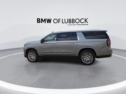 Used 2024 Chevrolet Suburban High Country w/ Premium Package 2 AWD/4WD image 6