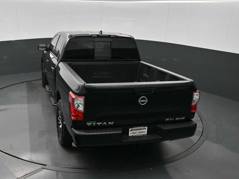 Used 2023 Nissan Titan SV w/ SV Convenience Package image 15
