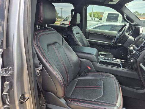 Used 2021 Ford Expedition Limited RWD image 11