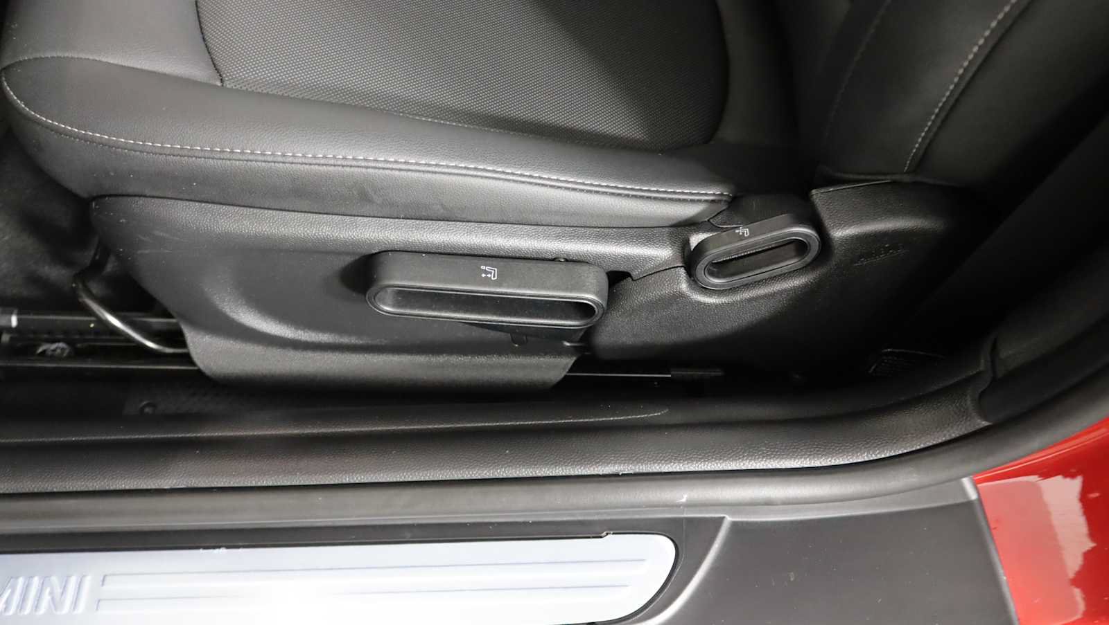 Used 2024 MINI Cooper Convertible FWD image 16