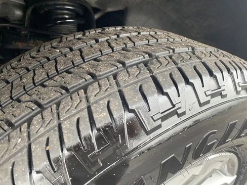 Certified 2023 Chevrolet Colorado LT w/ LT Convenience Package image 24