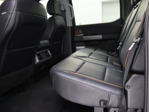 Used 2025 Ford F350 Lariat w/ Lariat Ultimate Package AWD/4WD image 38