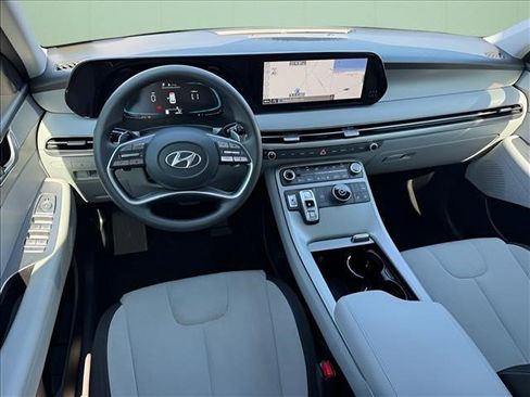Used 2023 Hyundai Palisade SE w/ Cargo Package FWD image 11