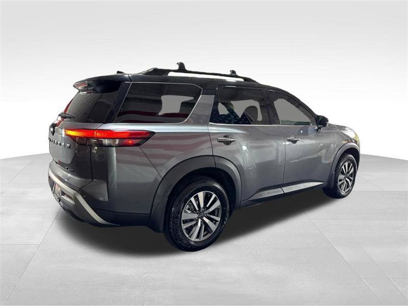 Used 2022 Nissan Pathfinder SL w/ Lighting Package (N92) AWD/4WD image 5
