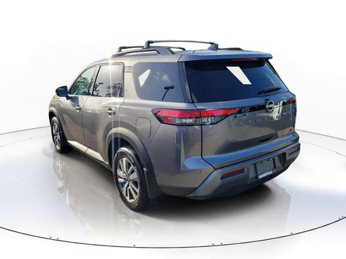 New 2026 Nissan Pathfinder SL FWD image 3