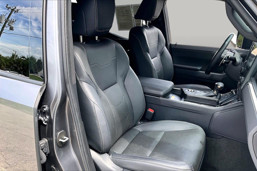 Used 2024 Lexus GX 550 w/ Accessory Package (Z1) AWD/4WD image 9