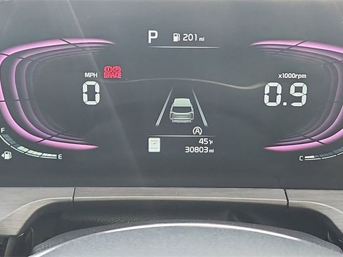 Used 2025 Kia Telluride AWD image 19