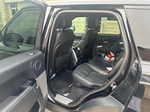 Used 2018 Land Rover Range Rover Sport HSE image 10