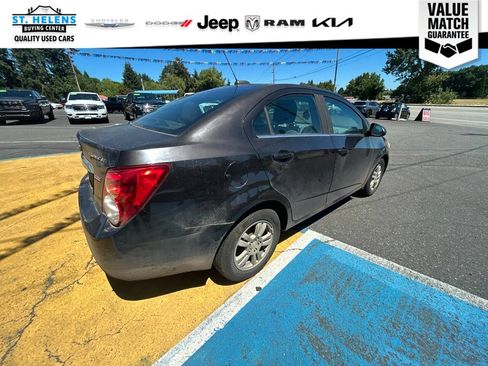 Used 2015 Chevrolet Sonic LT FWD image 8