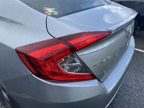 Used 2020 Honda Civic EX image 11