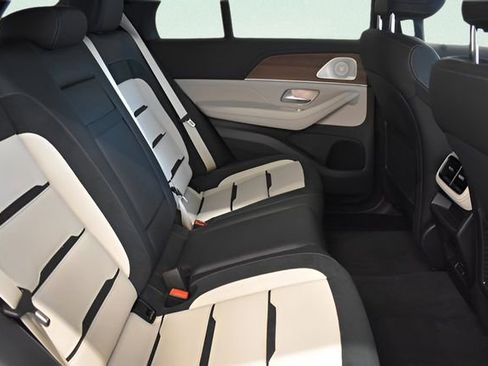 New 2026 Mercedes-Benz GLE 53 AMG 4MATIC image 12