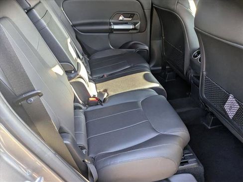 Used 2022 Mercedes-Benz GLB 250 image 19