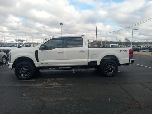 Used 2023 Ford F250 Lariat w/ Sport Appearance Package image 4