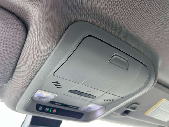 Used 2021 Chevrolet Equinox LT FWD image 28