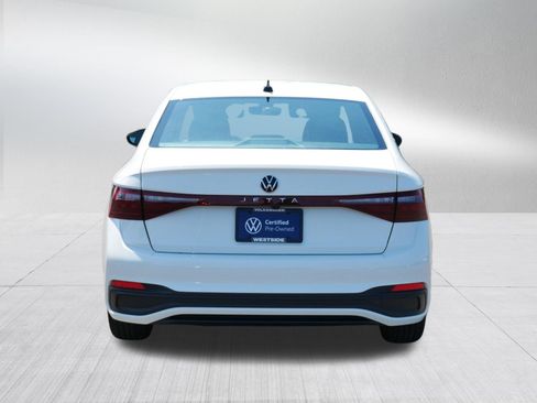 Certified 2025 Volkswagen Jetta Sport FWD image 6