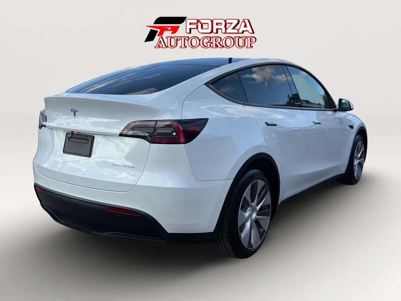 Used 2022 Tesla Model Y Long Range AWD/4WD image 6