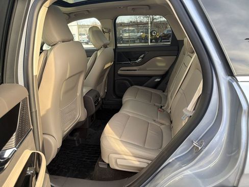 Certified 2022 Lincoln Corsair AWD w/ Premium Package image 13