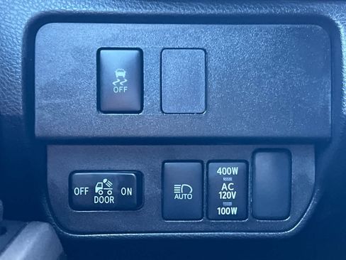 Used 2023 Toyota Tacoma TRD Off-Road AWD/4WD image 28