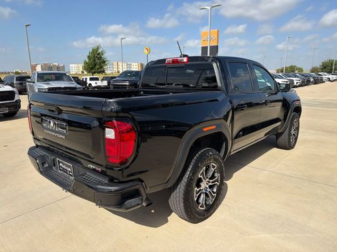 Used 2024 GMC Canyon AT4 w/ AT4 Premium Package AWD/4WD image 5