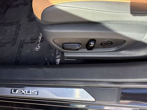 Certified 2025 Lexus ES 350 350 w/ Premium Package image 12