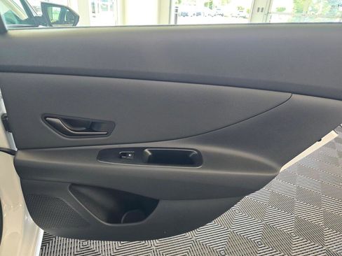 New 2026 Hyundai Elantra SEL Sport Premium FWD image 38