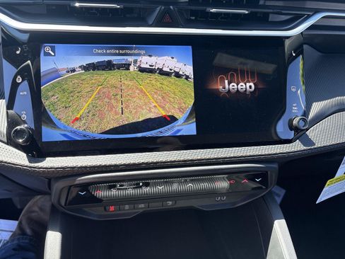 New 2026 Jeep Cherokee Overland AWD/4WD image 23