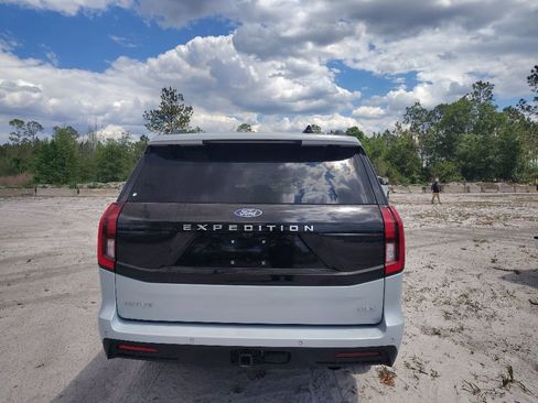 Used 2025 Ford Expedition Max Active AWD/4WD image 8