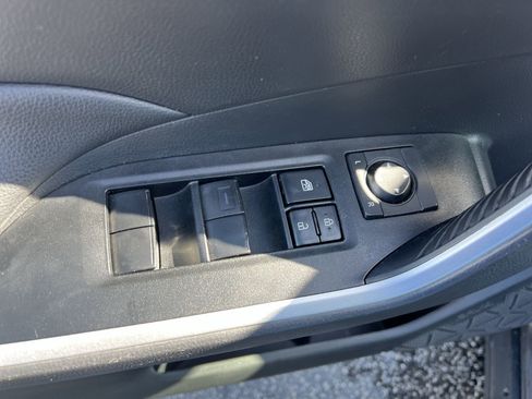 Used 2021 Toyota RAV4 XLE w/ Convenience Package image 15