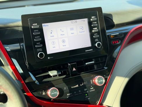 Used 2023 Toyota Camry SE image 18