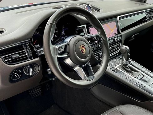 Used 2019 Porsche Macan AWD/4WD image 17