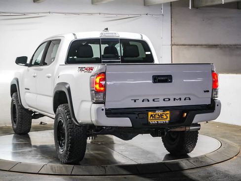 Used 2020 Toyota Tacoma TRD Off-Road w/ Technology Package image 8