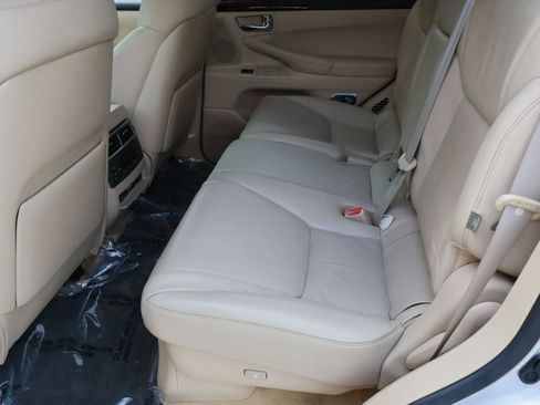 Used 2011 Lexus LX 570 4WD image 36