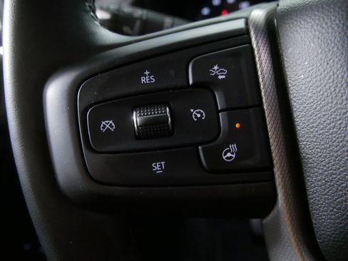 Used 2024 GMC Yukon XL Denali AWD/4WD image 27