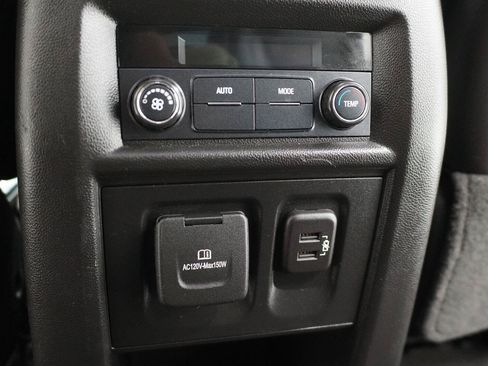 Used 2020 Chevrolet Traverse LT w/ LT Premium Package FWD image 33