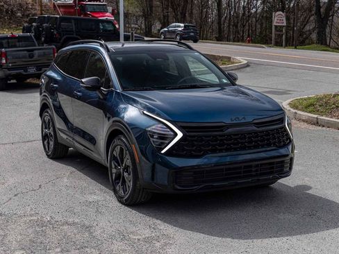 Used 2025 Kia Sportage X-Line image 3