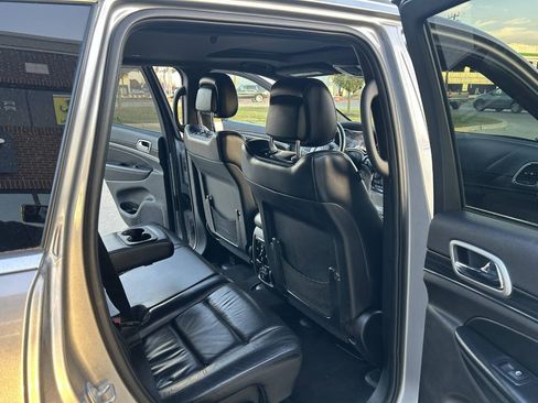 Used 2019 Jeep Grand Cherokee Limited image 35