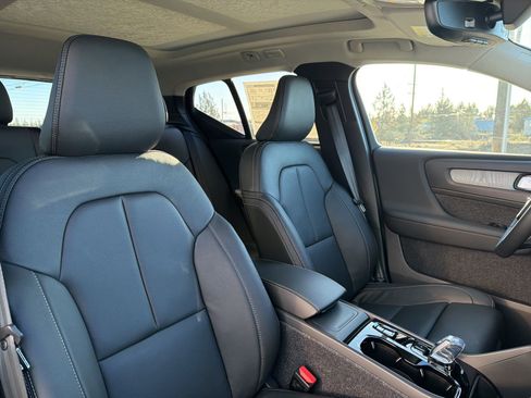 New 2026 Volvo XC40 B5 Plus w/ Protection Package Premier AWD/4WD image 26