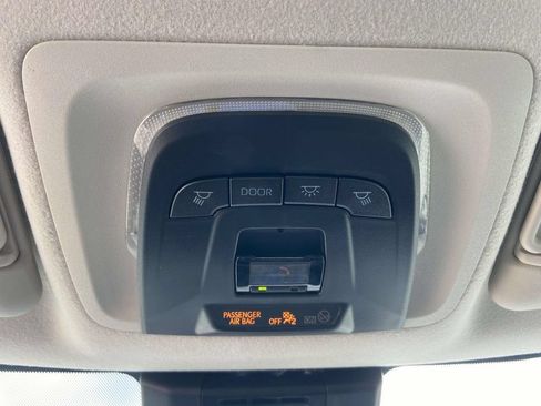 Used 2023 Toyota Corolla LE w/ LE Convenience Package FWD image 18