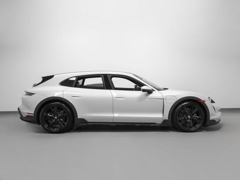 Certified 2023 Porsche Taycan 4 Cross Turismo AWD/4WD image 13