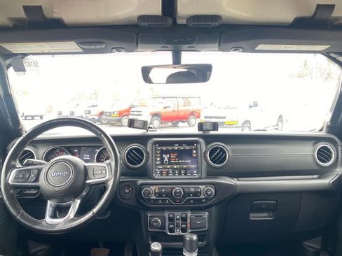 Used 2021 Jeep Gladiator Overland w/ Popular Equipment Package AWD/4WD image 18